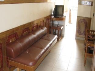 Rn Holidays Hotel Udagamandalam Exterior foto