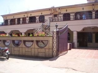 Rn Holidays Hotel Udagamandalam Exterior foto